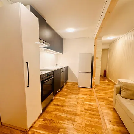 Cozy For Commuters And Travelers Apartament